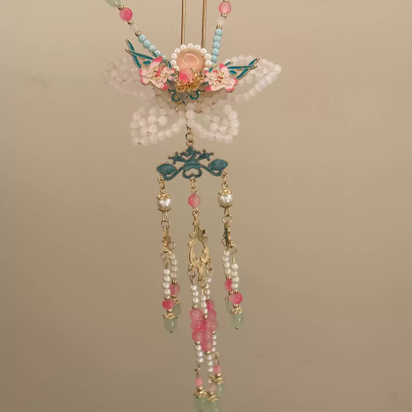 Butterfly Tassel U-Shaped Hair Pin – Traditional Inspired Chinese Hair Accessory