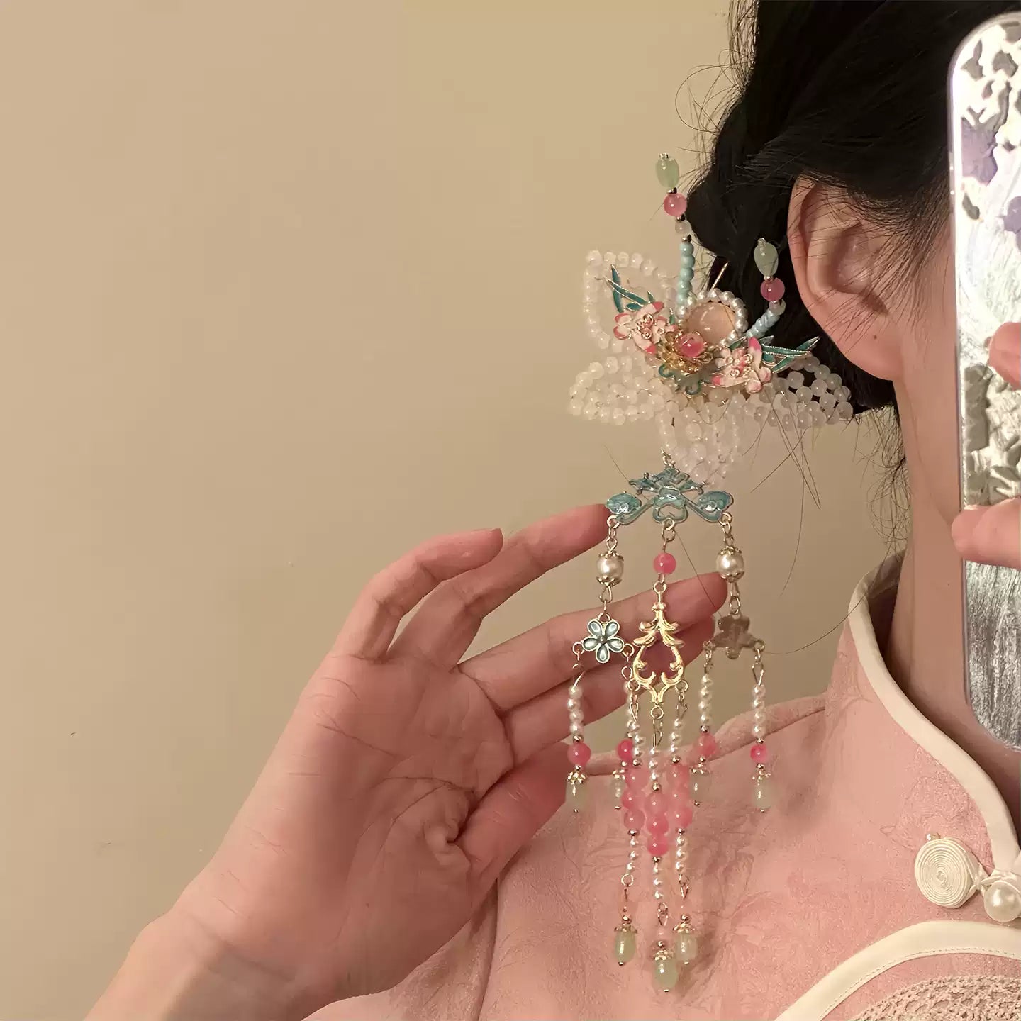 Butterfly Tassel U-Shaped Hair Pin – Traditional Inspired Chinese Hair Accessory