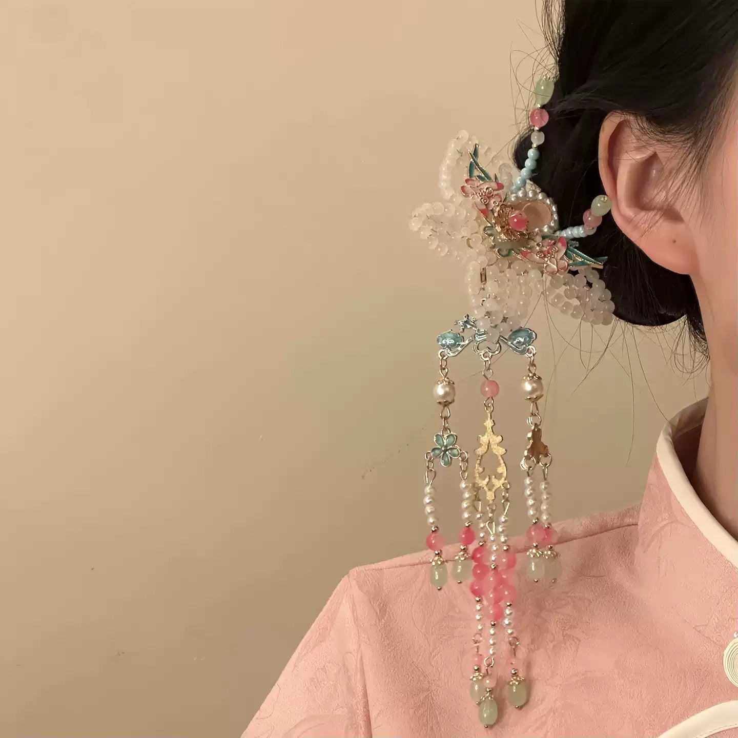 Butterfly Tassel U-Shaped Hair Pin – Traditional Inspired Chinese Hair Accessory